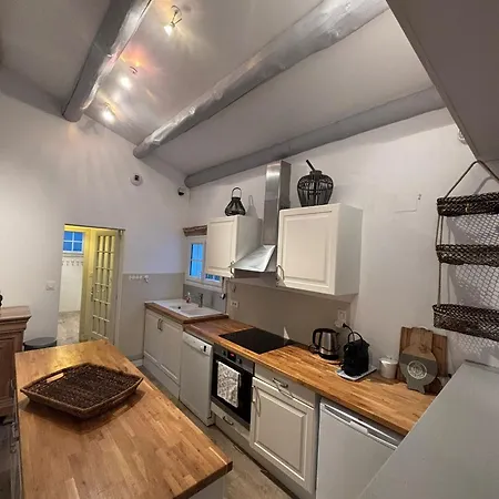 Holiday home Grande Maison Familiale A - 500 M De La Surveillee