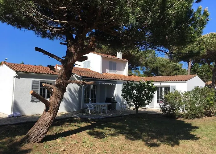 Grande Maison Familiale à - 500 M De La Surveillée