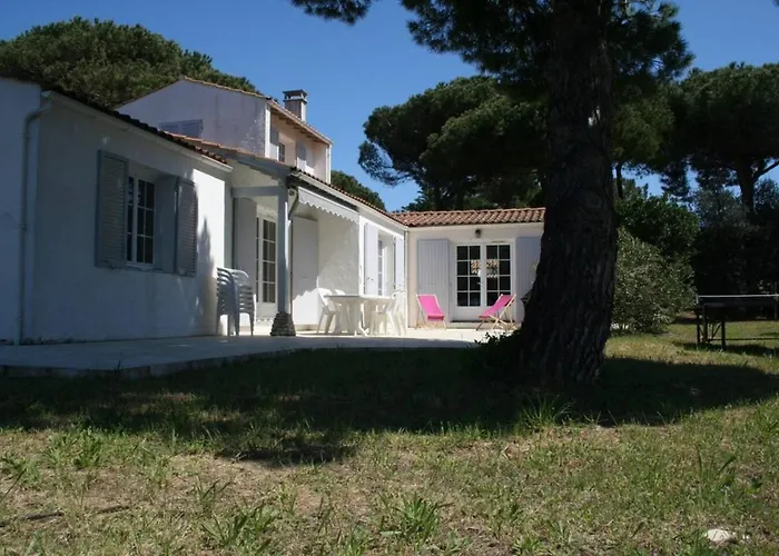 Grande Maison Familiale à - 500 M De La Surveillée